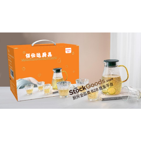 1600ml Clear Vertical‑Striped Glass Water Pitcher Set with 4Pcs 220ml Clear Glass Cups, Dark‑Green Lid, Gold Handle