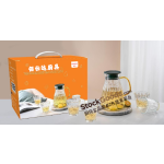 1600ml Clear Three Oblique‑Striped Glass Water Pitcher Set with 4Pcs 220ml Clear Glass Cups, Dark‑Green Lid, Gold Handle